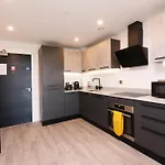 Charms At Citygate With Free Use Of Onsite Gym Apartment *
