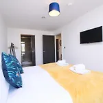 Charms At Citygate With Free Use Of Onsite Gym Apartamento