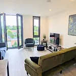 Apartment Charms At Citygate With Free Use Of Onsite Gym *