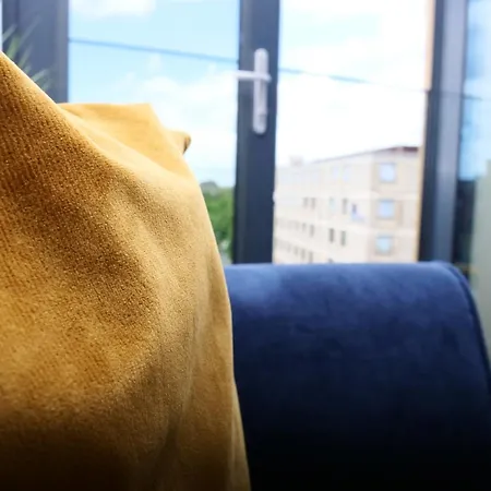 Charms At Citygate With Free Use Of Onsite Gym * יורק