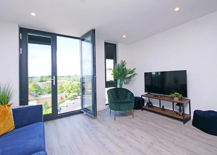 Апартаменты Charms At Citygate With Free Use Of Onsite Gym Йорк