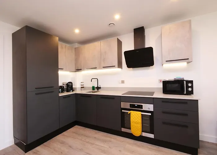 Апартаменты Charms At Citygate With Free Use Of Onsite Gym Йорк