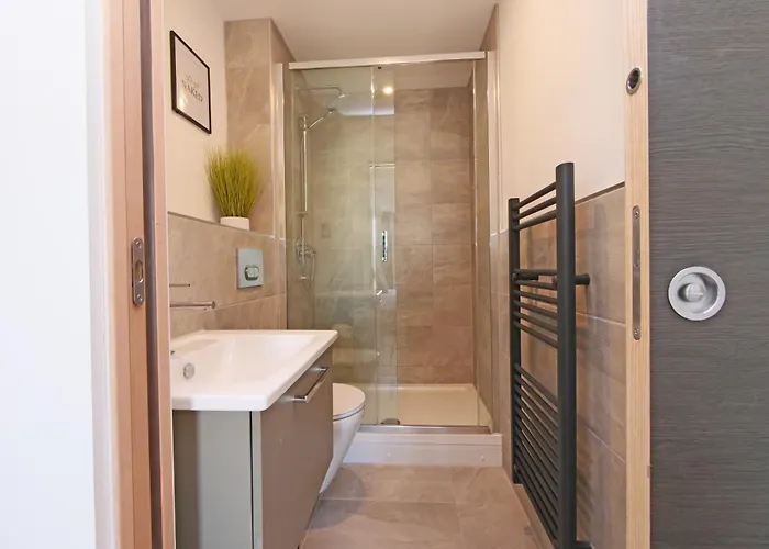 Charms At Citygate With Free Use Of Onsite Gym Йорк