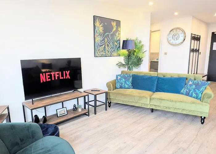 Апартаменты Charms At Citygate With Free Use Of Onsite Gym *