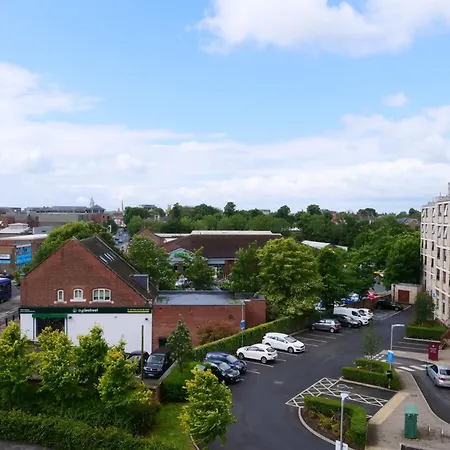 Charms At Citygate With Free Use Of Onsite Gym Apartment